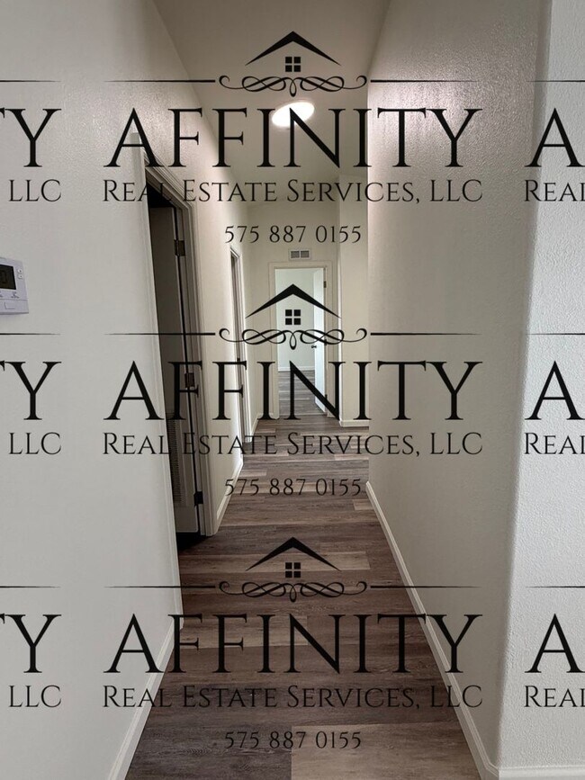 Building Photo - Three bedroom home