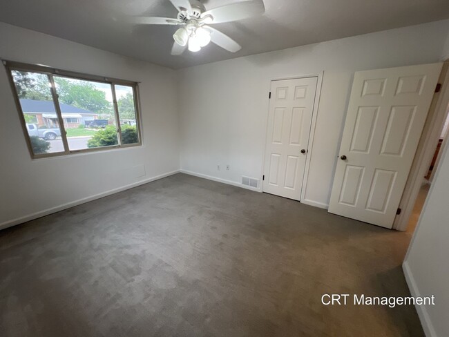 Building Photo - Charming 4-Bedroom Brick Ranch with Spacio...