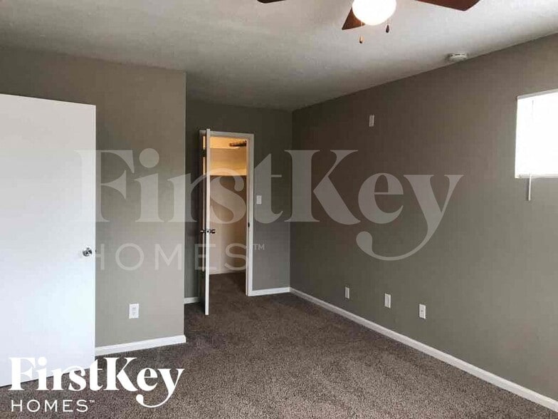 Building Photo - 8707 N 41st Ave