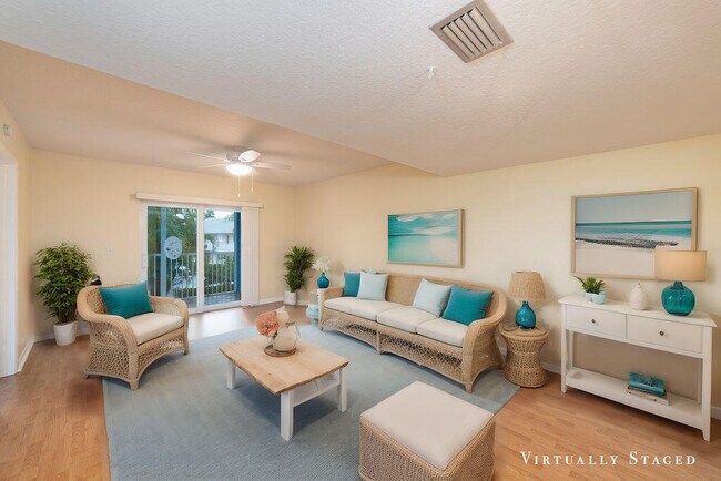 Building Photo - 18081 SE Country Club Dr