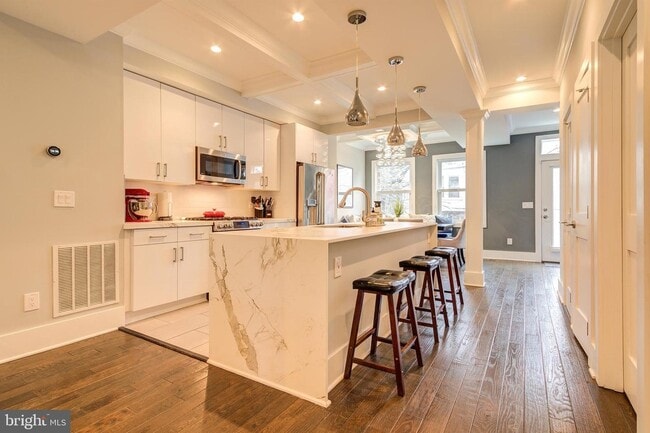 Kitchen - 241 Rock Creek Church Rd NW