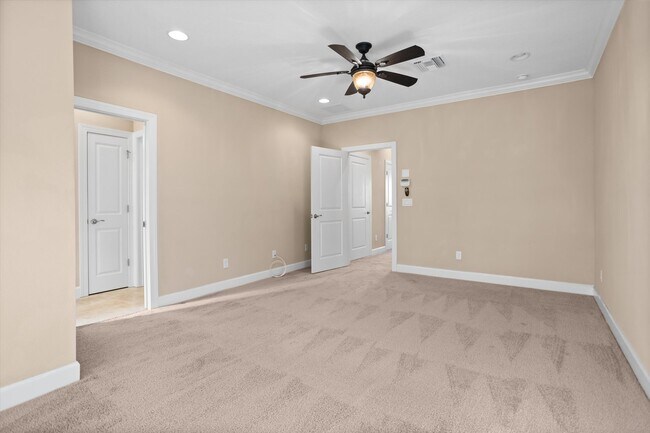 Building Photo - 5912 Anchorage Way S