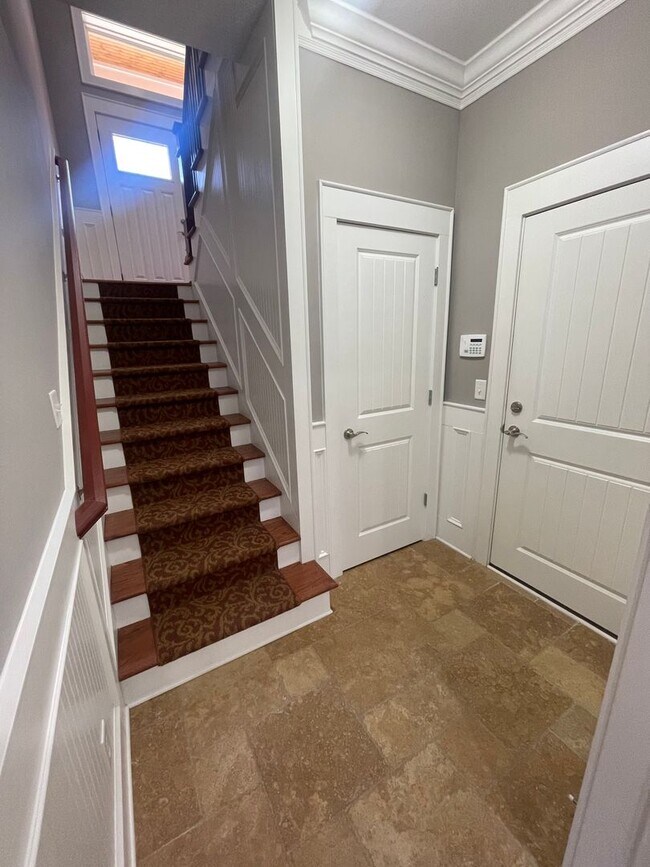 Building Photo - 4 Bedroom Soddy Daisy Rental Property with...