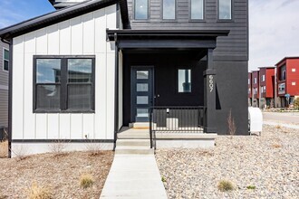 Building Photo - 6607 Purple Poppy Ln