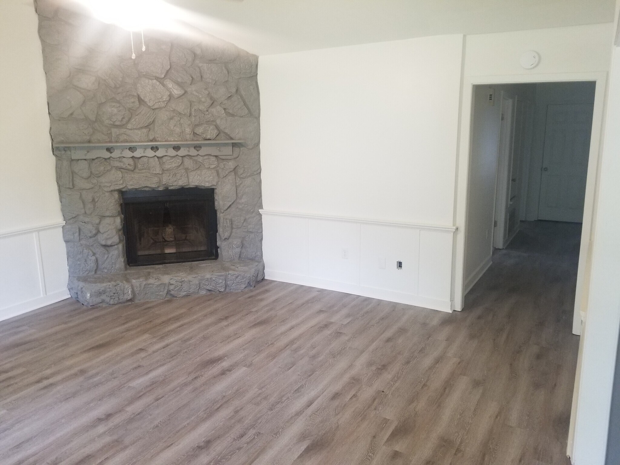 Building Photo - 203 bent creek circle south