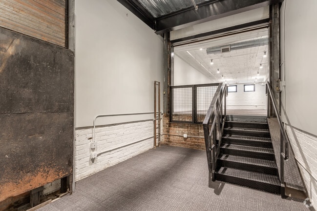 Studio 003 - Den - Farnam Hill Lofts