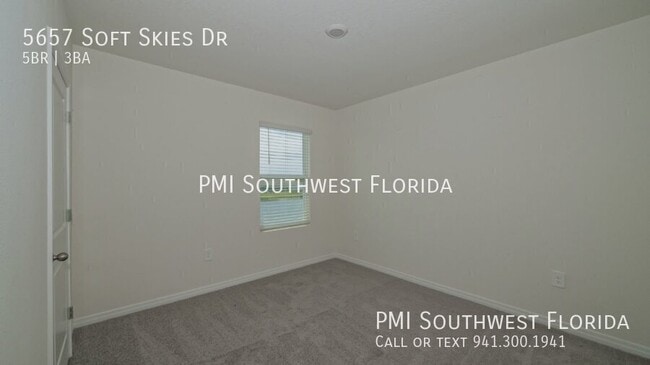 Building Photo - 5657 Soft Skies Dr