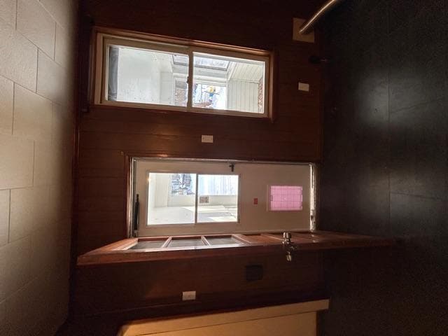 Building Photo - 719 Crescent Ave