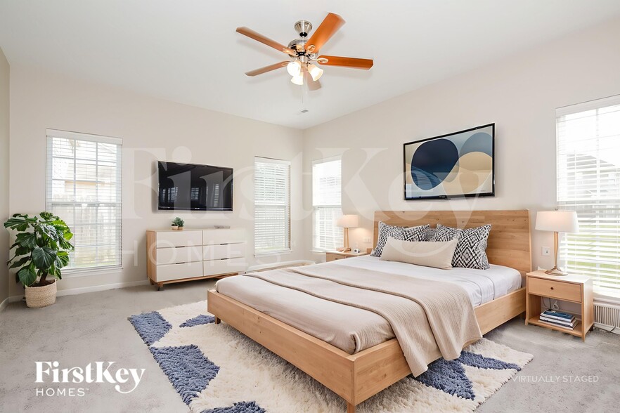 Building Photo - 6806 Championship Dr