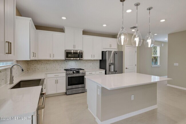 Building Photo - 365 Cherry Elm Dr