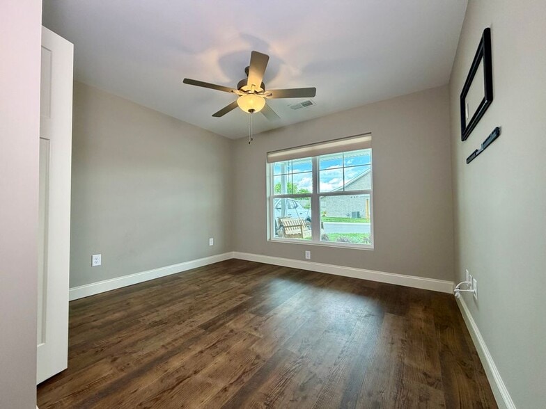 Building Photo - 728 Snowflower Cir