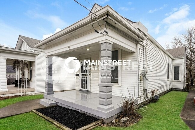 Building Photo - 2 Bedroom Pet-Friendly Home in Louisville, KY with Main Street Renewal