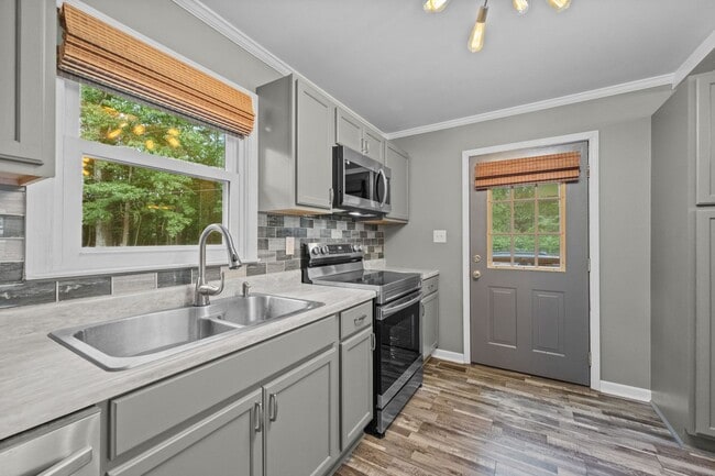 Building Photo - Welcome to Rocky Run Road!