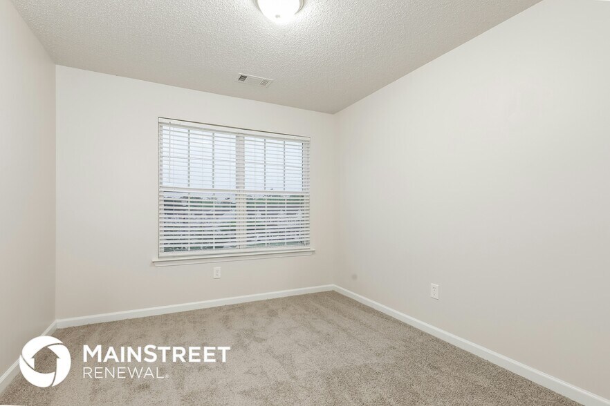 Building Photo - 700 Parkway Rd