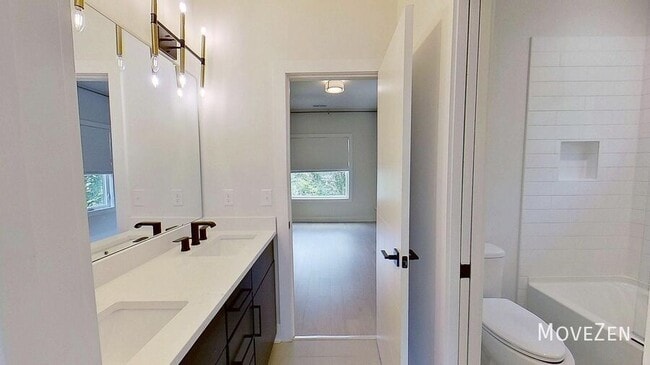 Building Photo - 5018 Double Lakes Dr