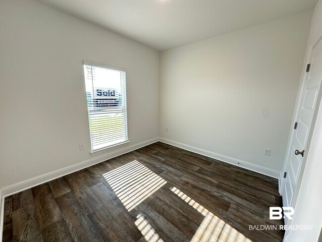 Building Photo - 13296 Shea Cir