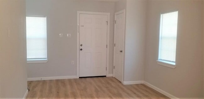 Building Photo - 2504 Avenue F