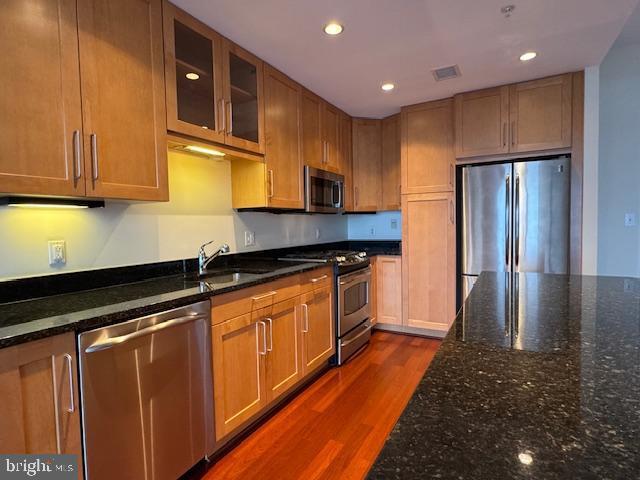 Building Photo - 8220 Crestwood Heights Dr
