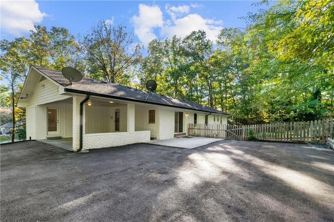 Building Photo - 6511 Vernon Woods Dr NE