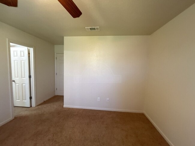 Building Photo - 1405 Cinch Dr