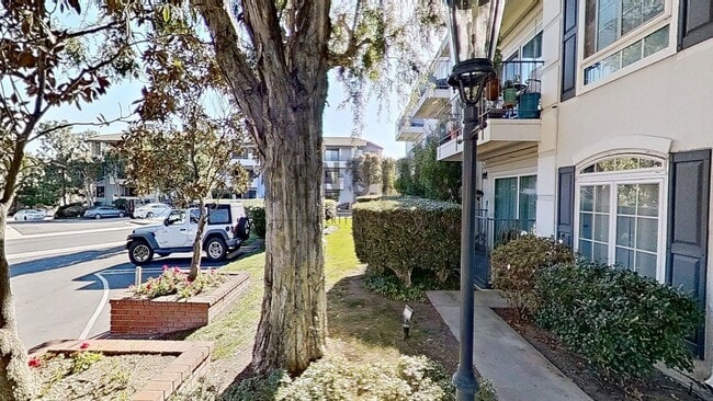 Building Photo - Remodeled 2Bd 2Ba Condo in Newport