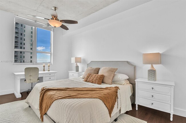 Building Photo - 234 NE 3rd St