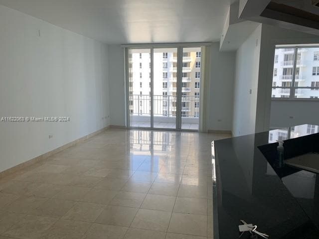 Building Photo - 801 Brickell Key Blvd