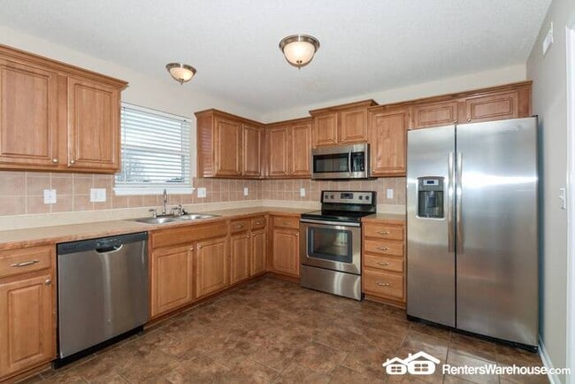 Building Photo - 3 Bed 2.5 Bath Home For Rent In Shoal Cree...