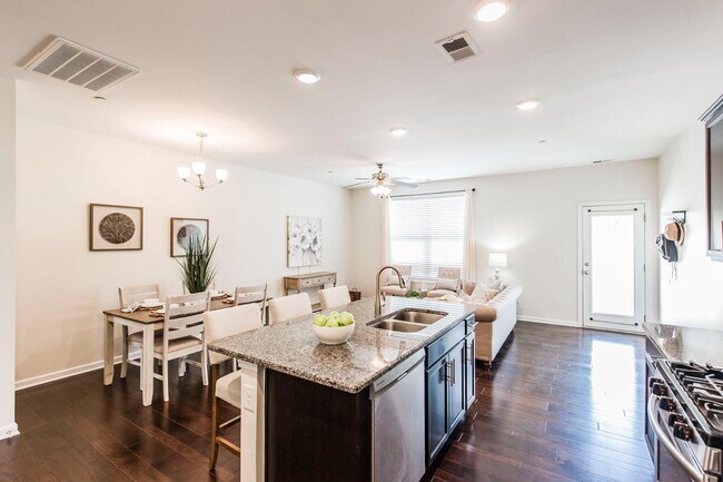 Building Photo - 342 Manor Row