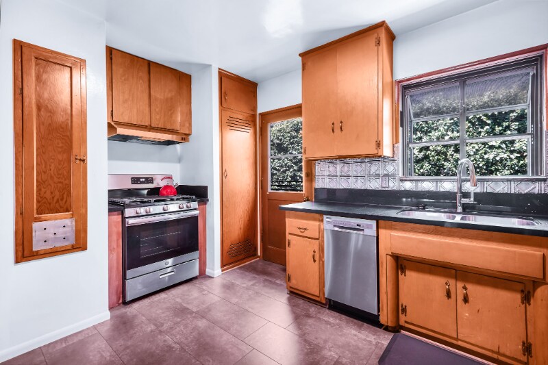 Building Photo - 1129 Harrison Ave