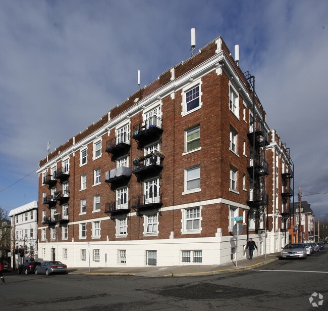 Building Photo - Imperial Arms