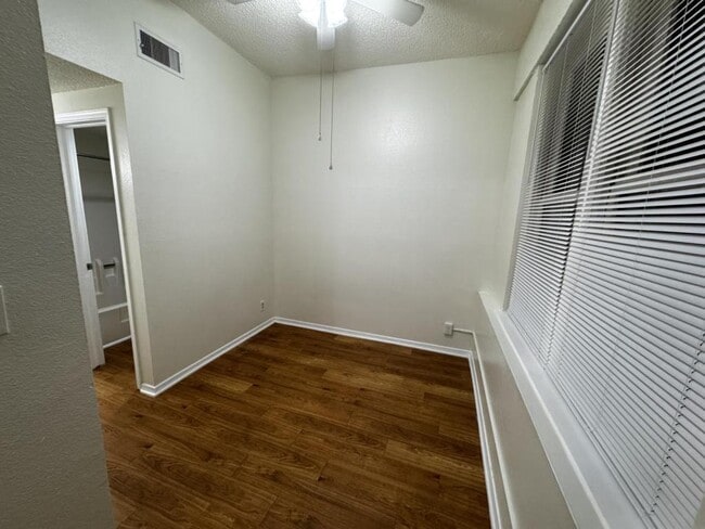 Building Photo - 130 E Central Ave