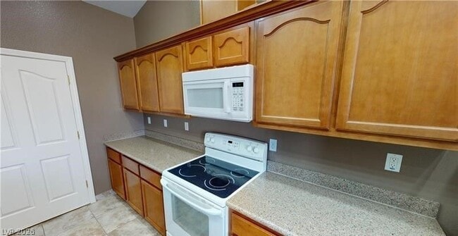 Building Photo - 2081 E Ambush St