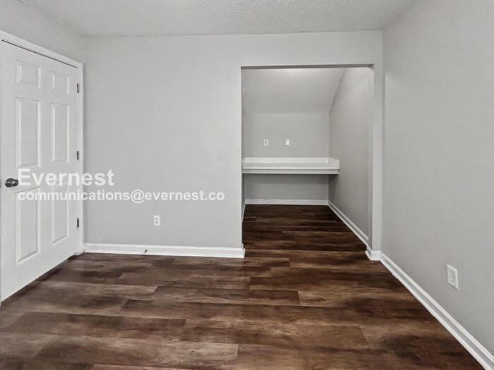 Building Photo - 4140 Ravenwood Ct