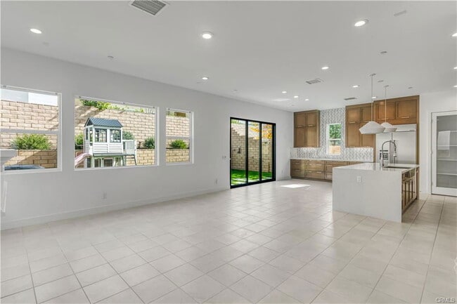 Building Photo - 19292 Merryweather Dr