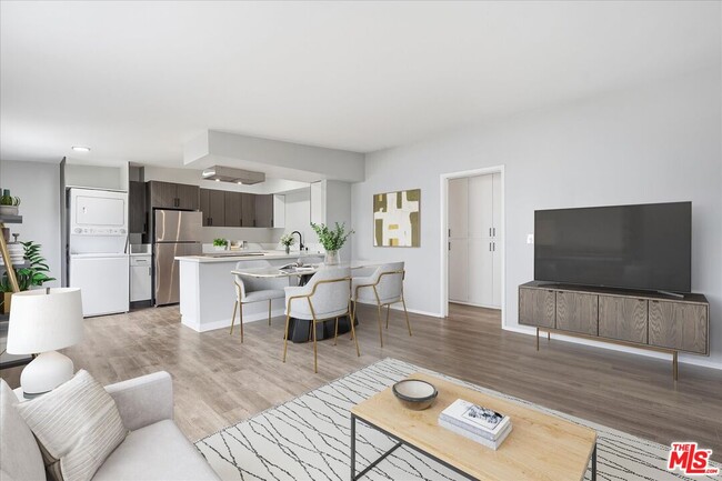 Building Photo - 3320 Pacific Ave