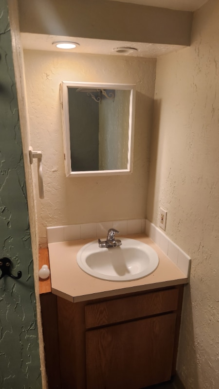 Building Photo - 1717 SE Clatsop St