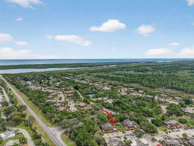 Building Photo - 5612 SE Riverboat Dr