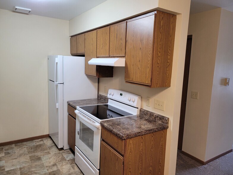 Building Photo - 2022 Sylvan Way