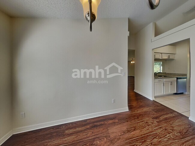 Building Photo - 13231 Moonflower Ct