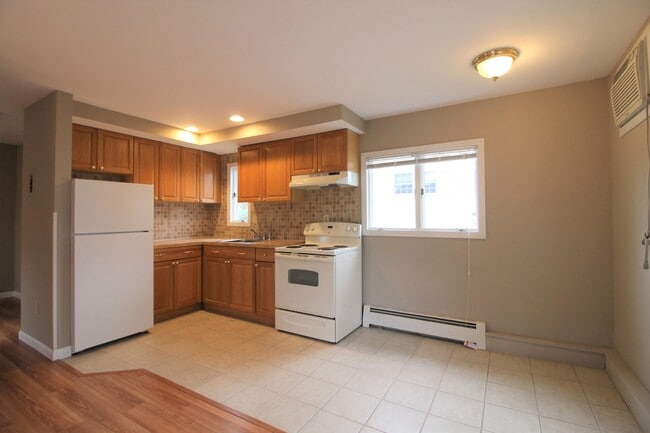 Building Photo - 16 Grendon Ln