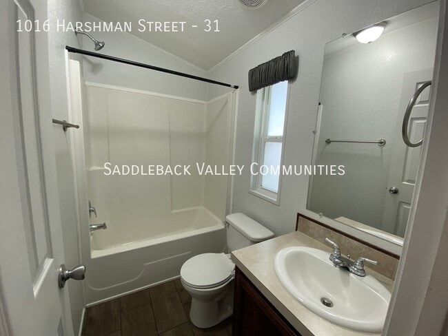 Building Photo - 1016 Harshman St