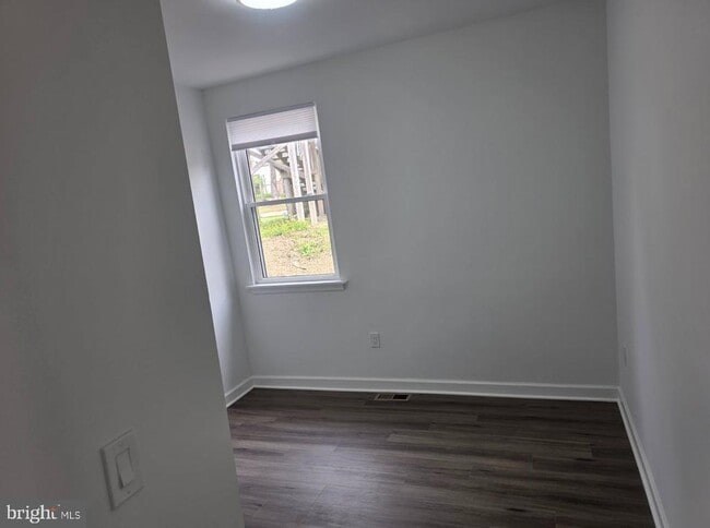 Building Photo - 514 Ryers Ave