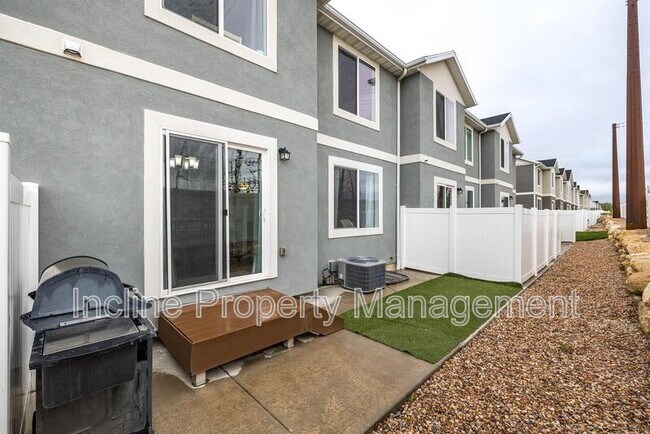 Building Photo - 318 Wren Hill Ln