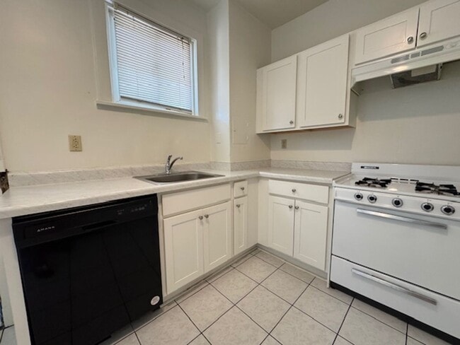 Building Photo - Available August 1, 2026; Lease will end J...