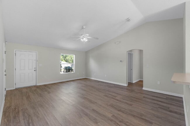 Building Photo - 147 Cabana Way