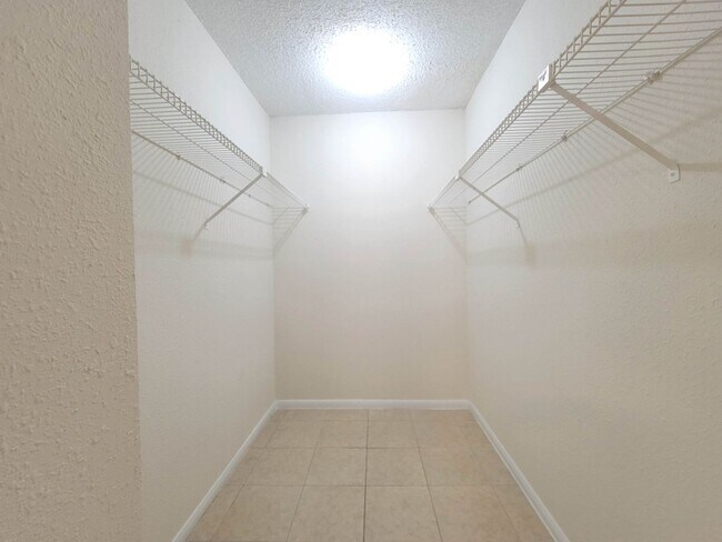 Building Photo - 8706 Schick Rd