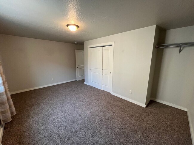 Building Photo - 63159 de Haviland St
