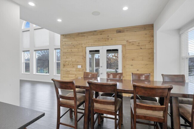 Building Photo - 7090 Dean Farm Rd