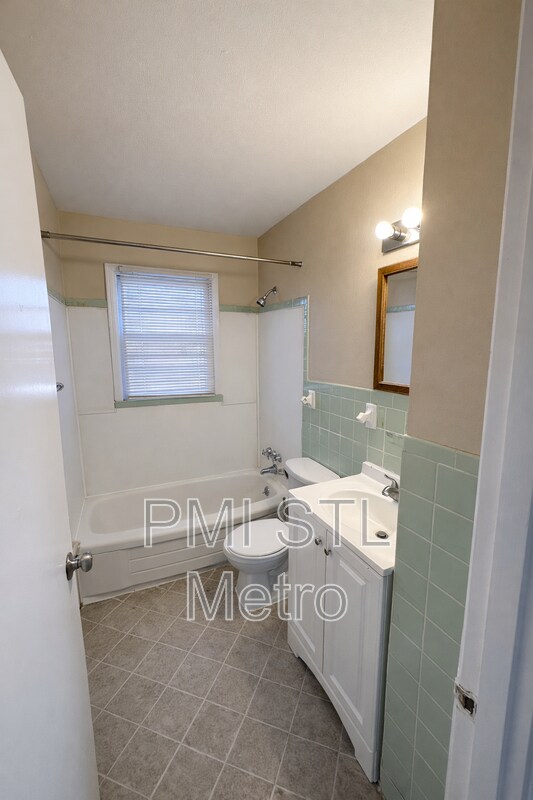 Building Photo - 1201 Walker Ave